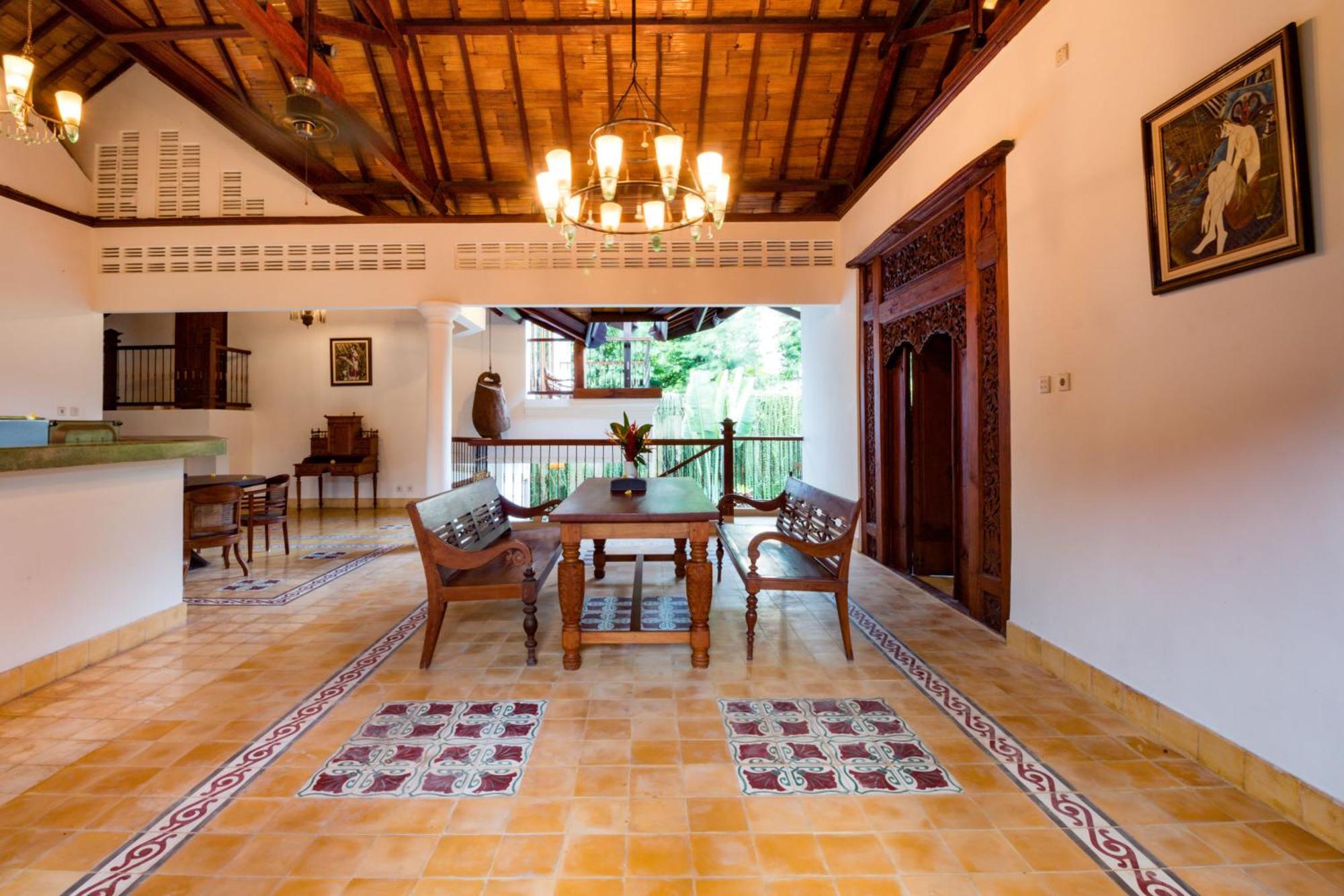 Bali Royal Heritage Villa *