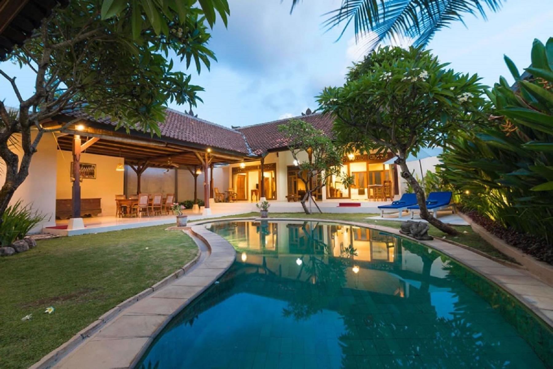 Bali Royal Heritage Villa *